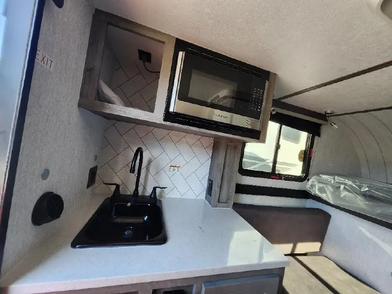 2027 SUNSET PARK RV SUN TREK 550