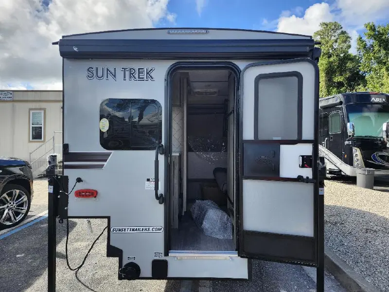 2027 SUNSET PARK RV SUN TREK 800