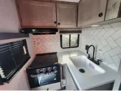 2027 SUNSET PARK RV SUN TREK 800