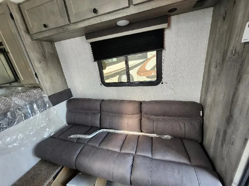 2027 SUNSET PARK RV SUN TREK 800