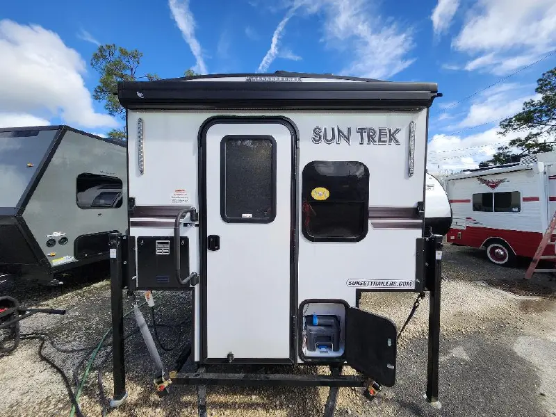 2027 SUNSET PARK RV