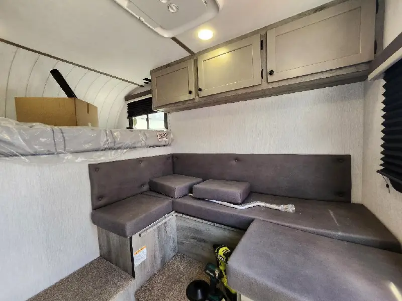 2027 SUNSET PARK RV SUN TREK 600