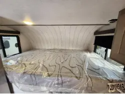 2027 SUNSET PARK RV SUN TREK 600