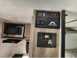 2027 SUNSET PARK RV SUN TREK 700