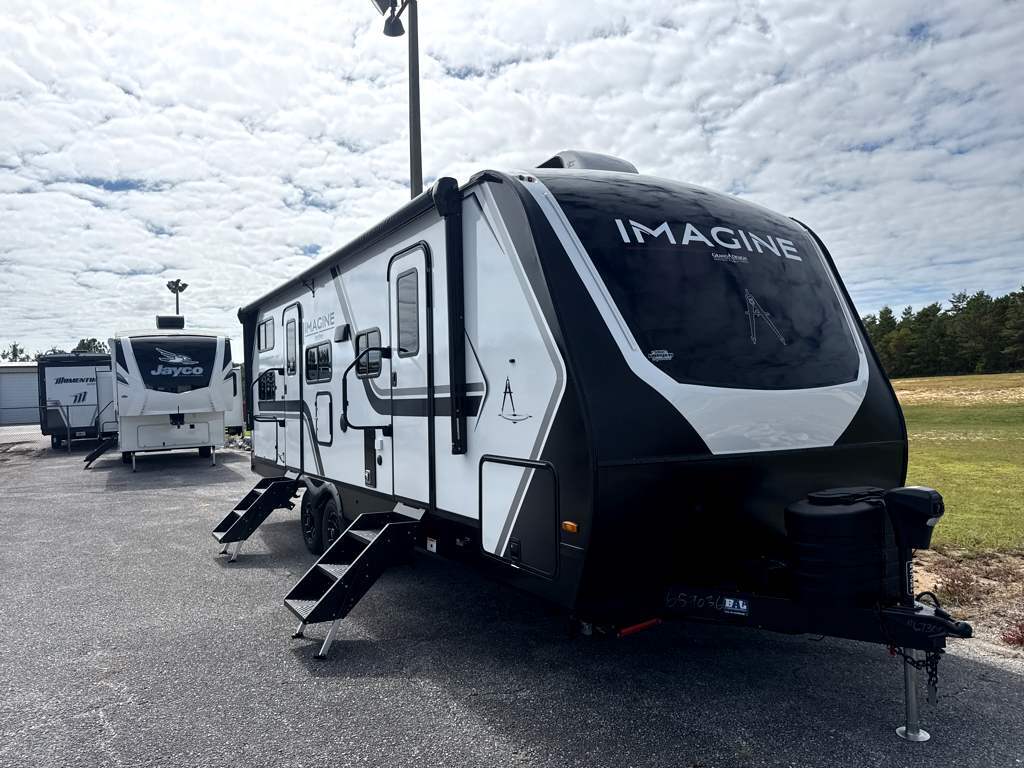 2027 Grand Design Imagine 2470BH in defuniak springs FL