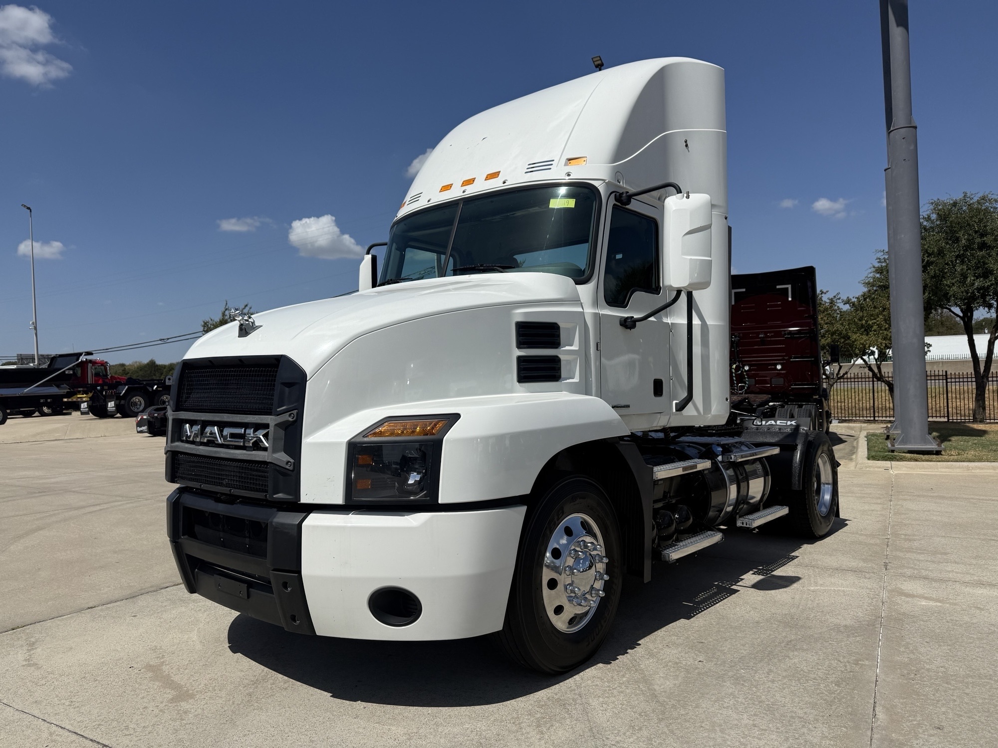 2020 MACK AN42T in Dallas, TX
