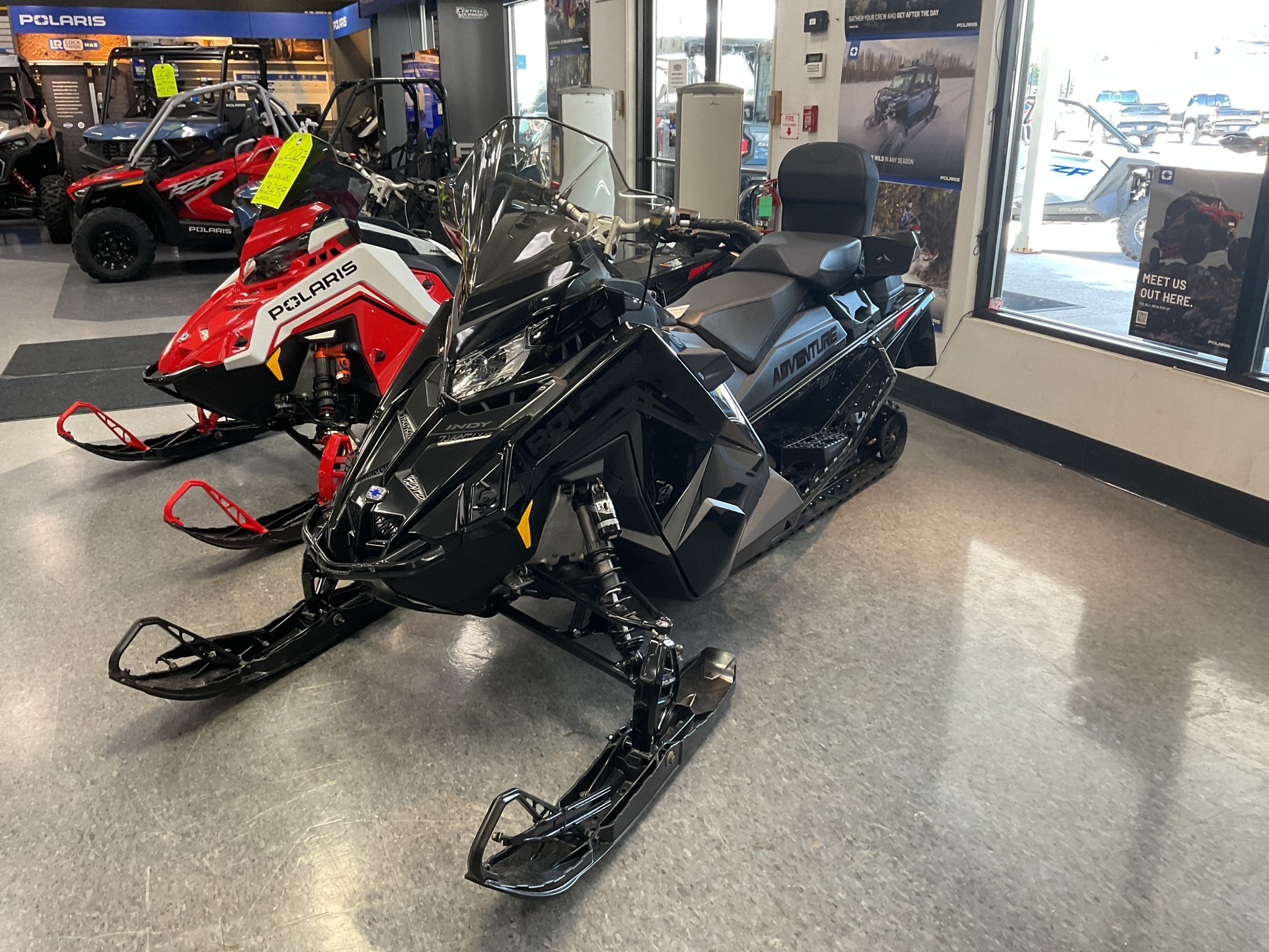 2027 Polaris 650 INDY Adventure 137 Gloss Black 1.25 IR ES 650 137 1.25 in rutland VT