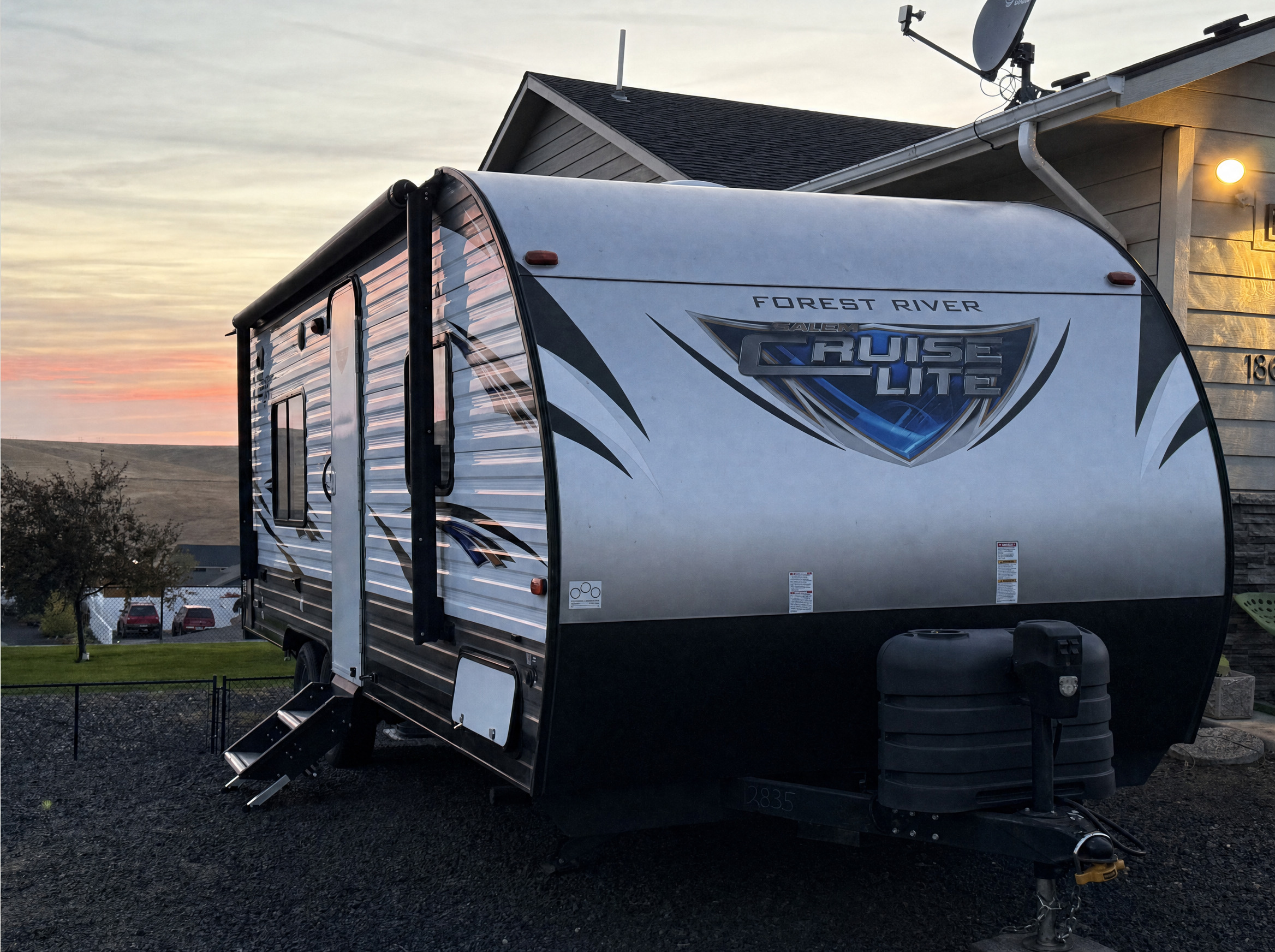 2018 Forest River SALEM CRUISE LITE 241QBXL RV