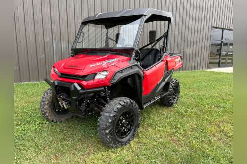 2025 Honda Pioneer 1000 Deluxe in marietta OH