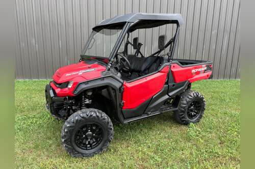 2025 Honda Pioneer 1000 Deluxe in marietta OH