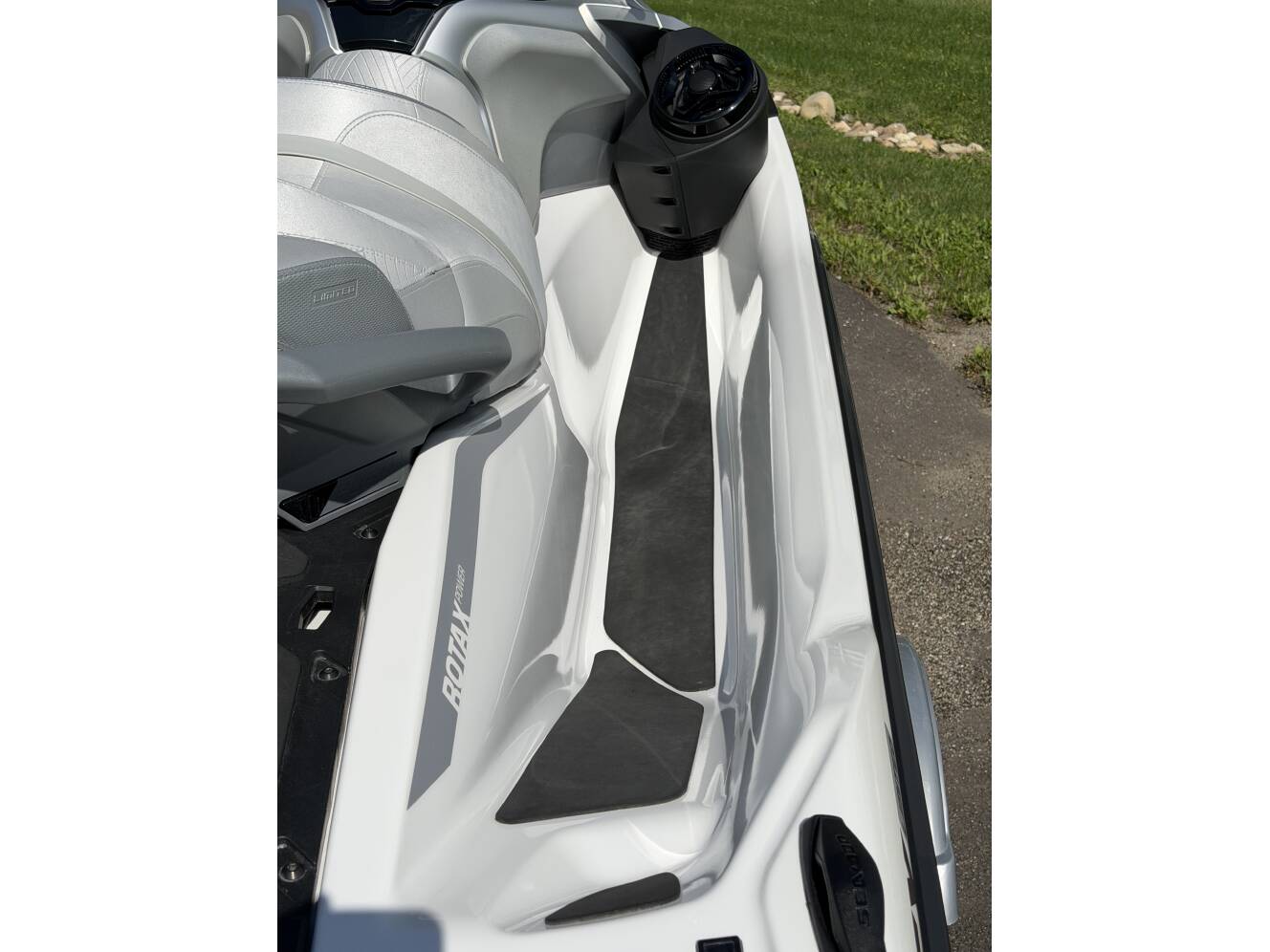 A photo of this 2025 Sea-Doo GTX LIMITED 325