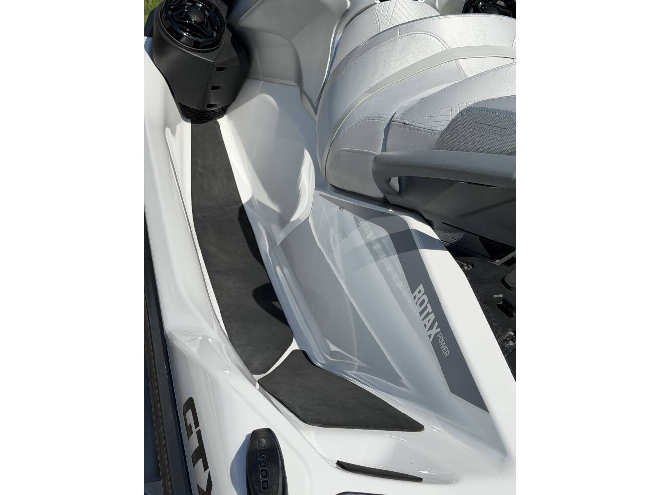 A photo of this 2025 Sea-Doo GTX LIMITED 325