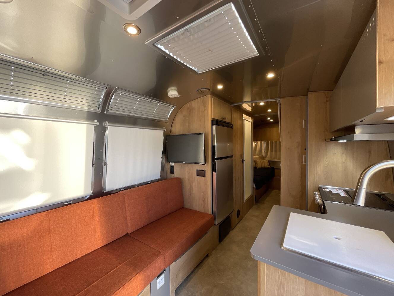 A photo of this 2024 Airstream Trade Wind 25FBT