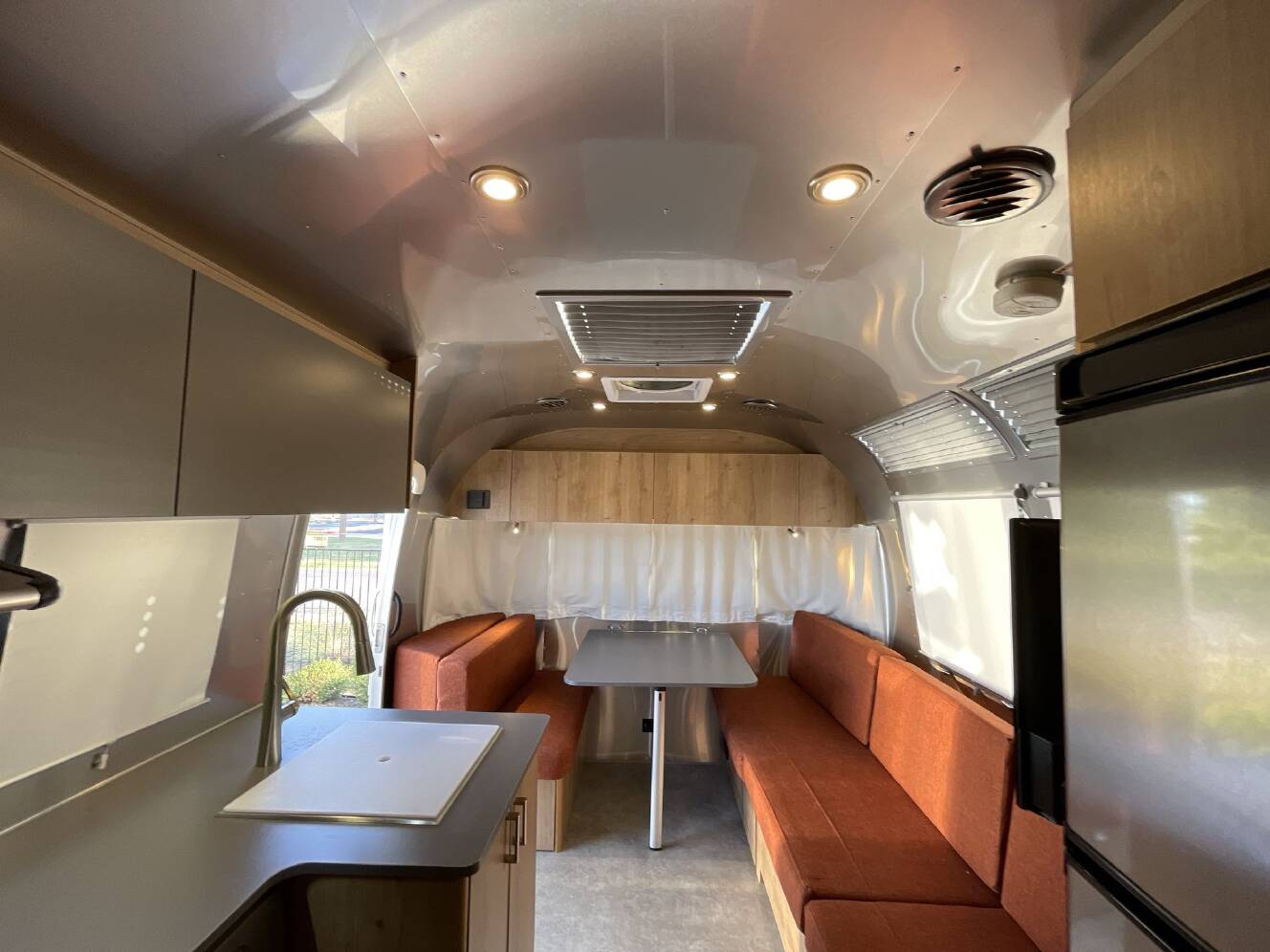 A photo of this 2024 Airstream Trade Wind 25FBT
