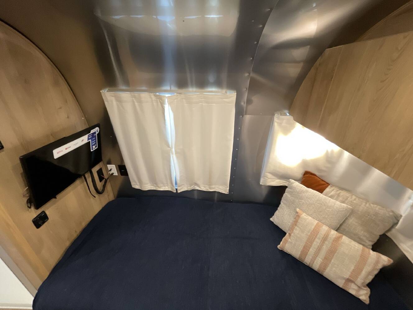 A photo of this 2024 Airstream Trade Wind 25FBT