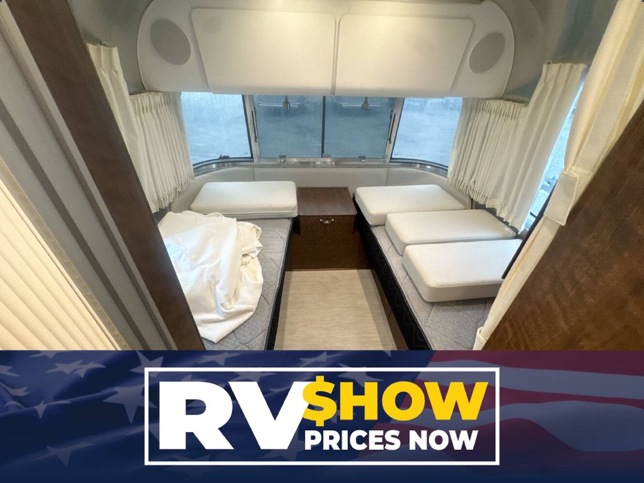 A photo of this 2023 Airstream Globetrotter 25FBT