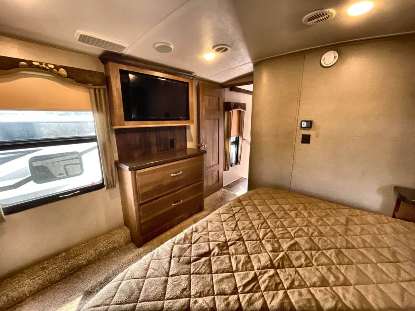 A photo of this 2018 Keystone Montana High Country 3160RL