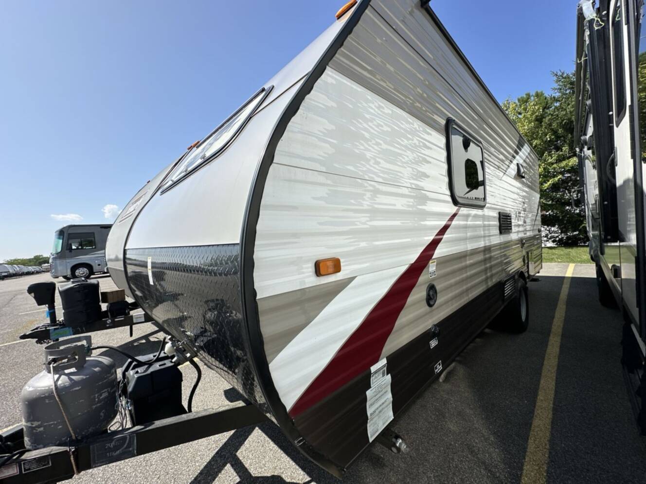 A photo of this 2016 Starcraft AR-ONE 18QB