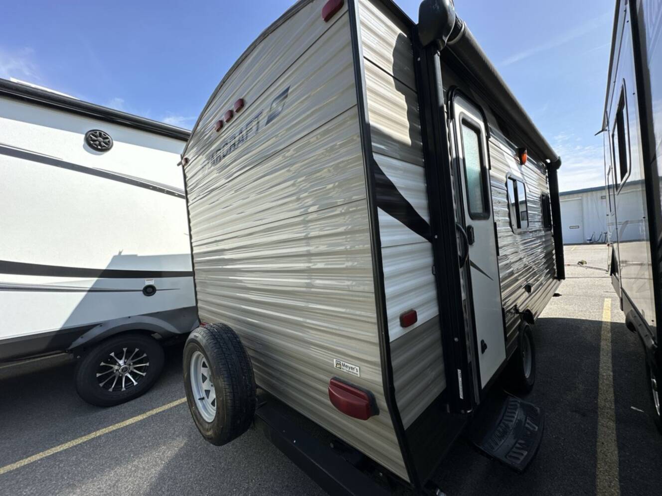 A photo of this 2016 Starcraft AR-ONE 18QB