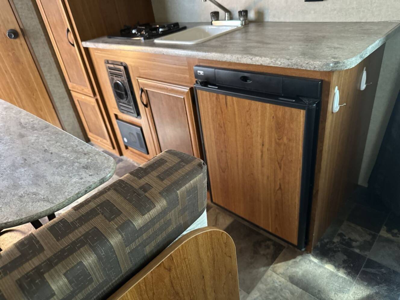 A photo of this 2016 Starcraft AR-ONE 18QB