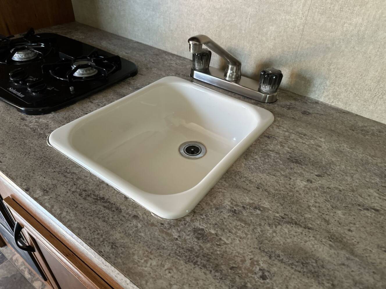 A photo of this 2016 Starcraft AR-ONE 18QB