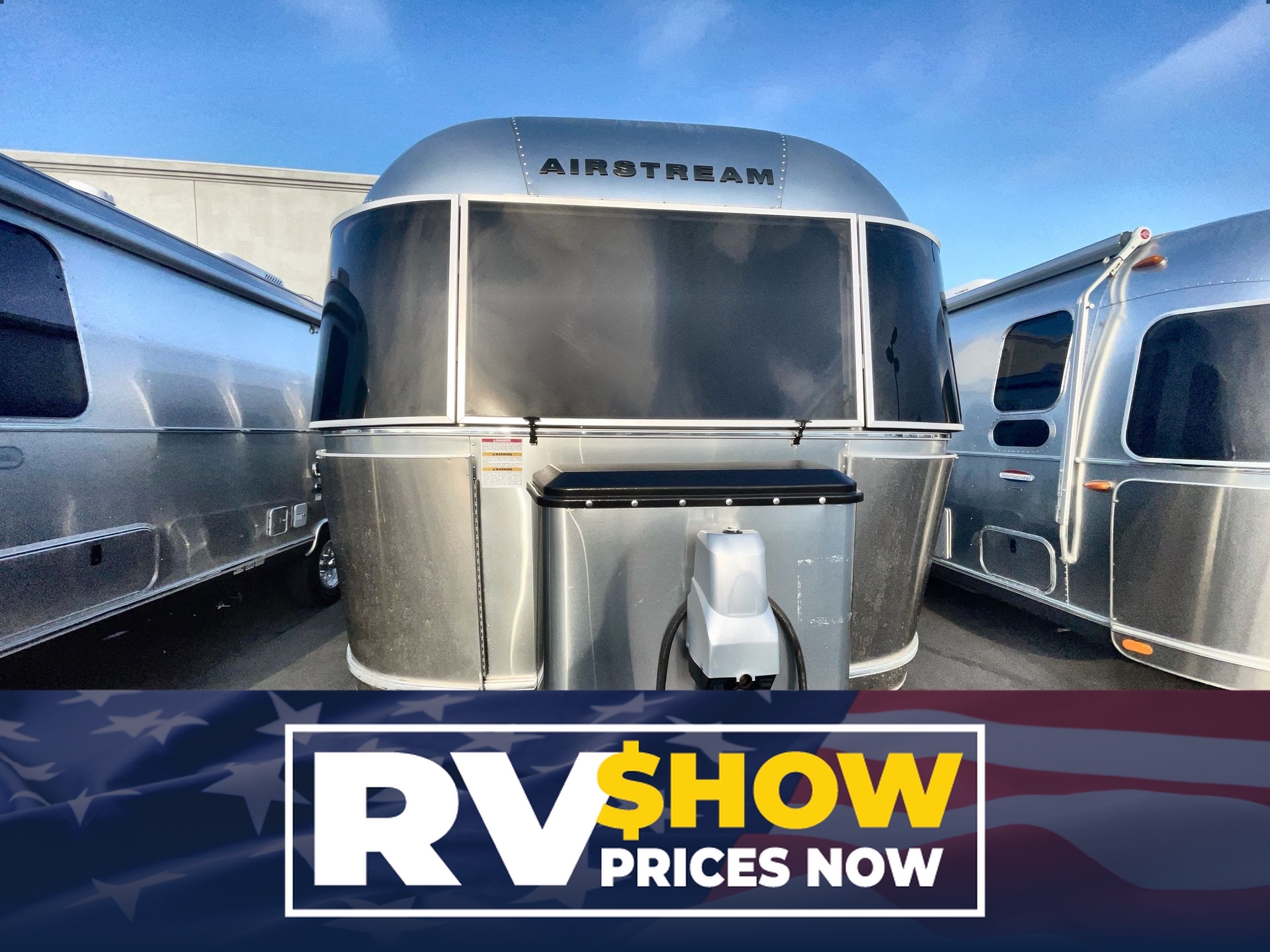 2017 Airstream International Signature 23FB (Front Queen Bed) in san marcos CA