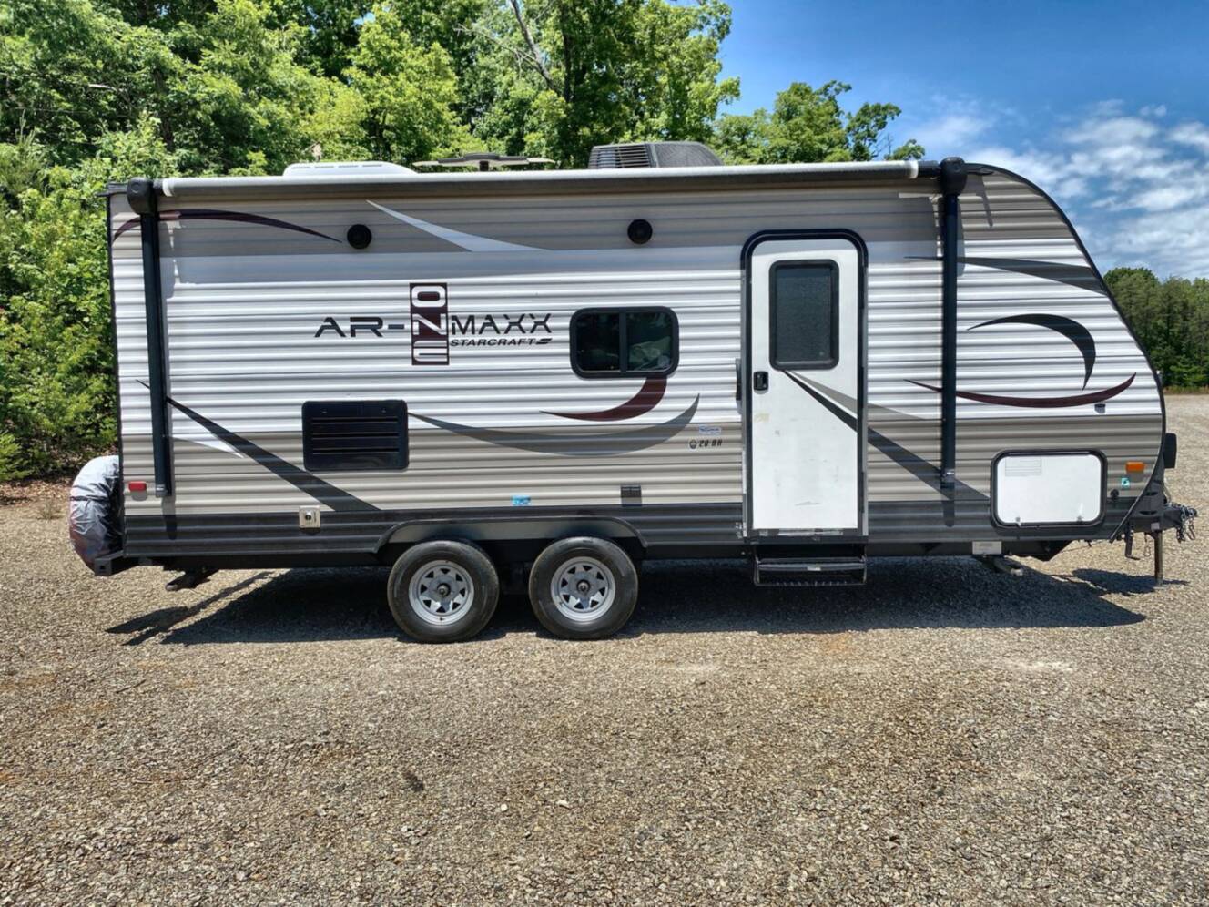 A photo of this 2017 Starcraft AR-ONE MAXX 20BHLE