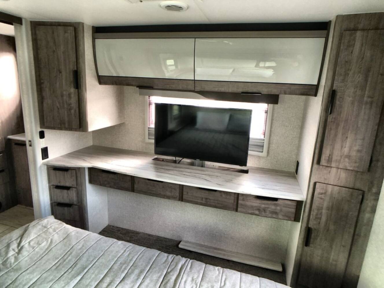 A photo of this 2022 Lance Lance Travel Trailer 2465