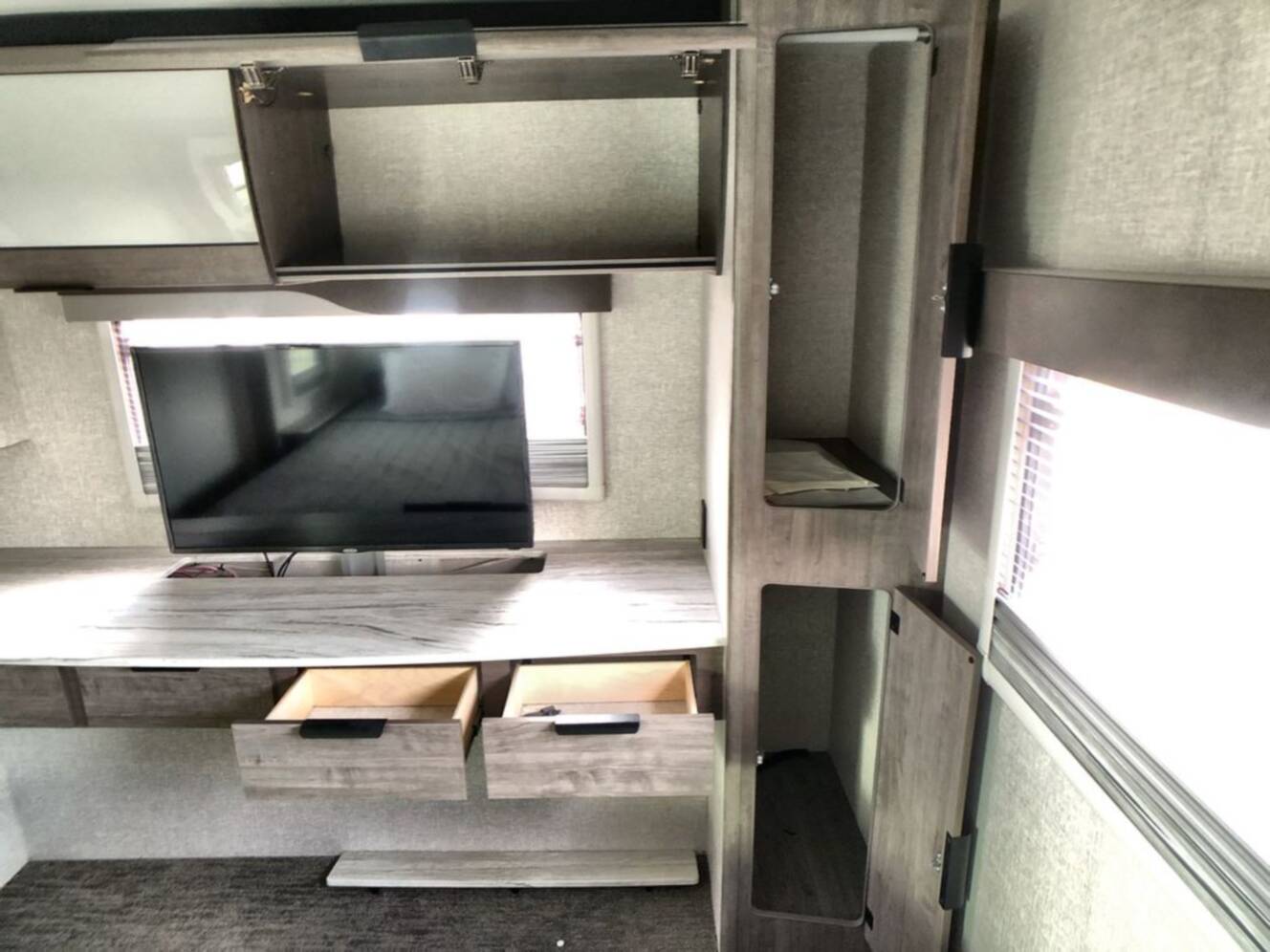 A photo of this 2022 Lance Lance Travel Trailer 2465