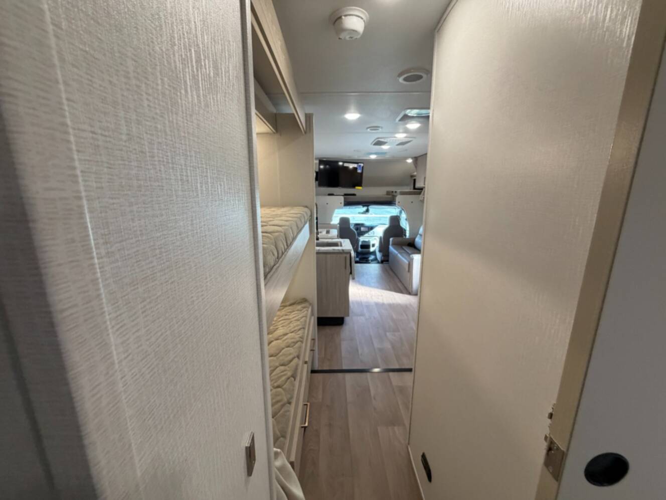 A photo of this 2026 East To West Entrada 3100FB