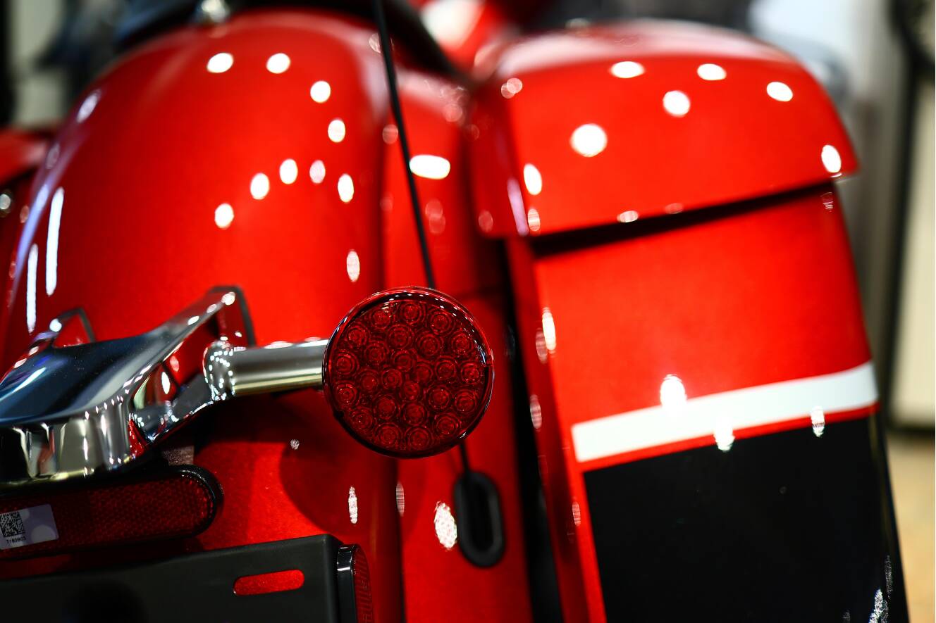 A photo of this 2026 Indian Motorcycle CHIEFTAIN LIMITED SUNSET RED METALLIC 49ST