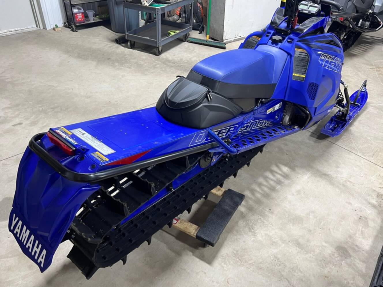 A photo of this 2023 Yamaha Mountain Max LE 165
