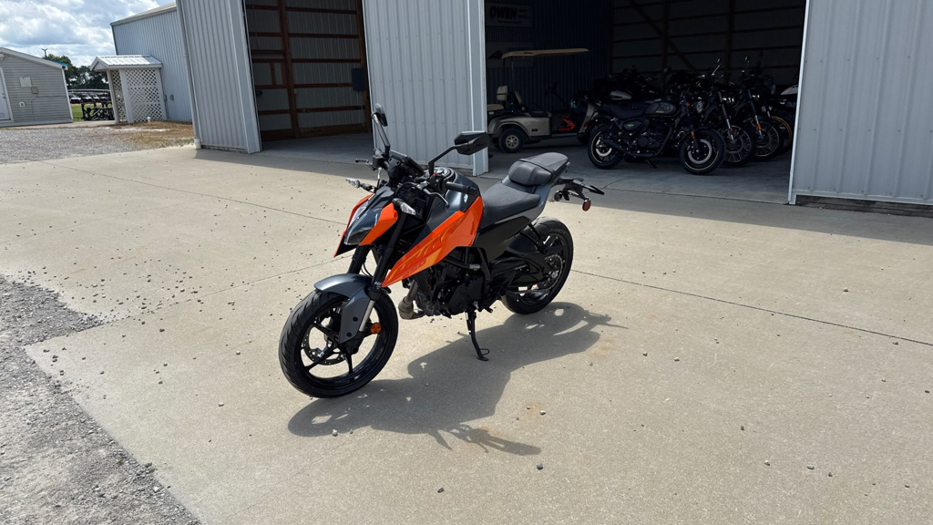 2024 KTM Duke 250 250 in Charleston, IL