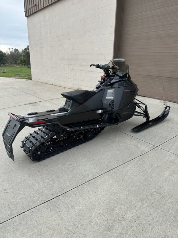 2027 Arctic Cat  ZR 600 EPS 129"/1.25" Ripsaw Snowmobile snowmobile
