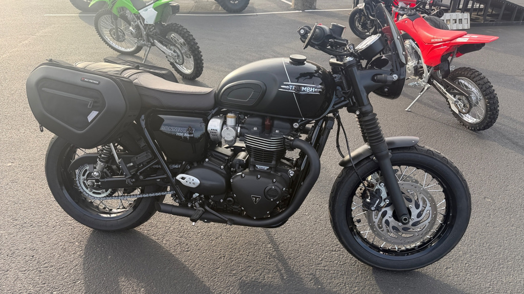 2023 Triumph Bonneville T120 Black BLACK in Sublimity, OR