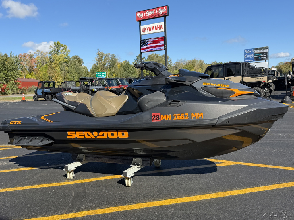 2023 Sea-Doo GTX 230 WITH AUDIO in grand rapids MN