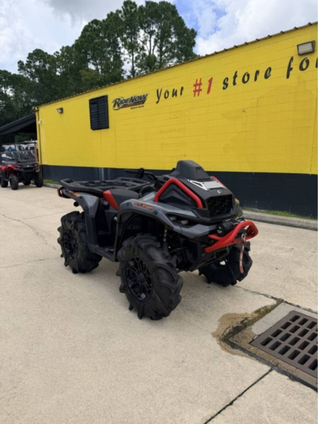 A photo of this 2025 Can-Am Outlander X mr 850