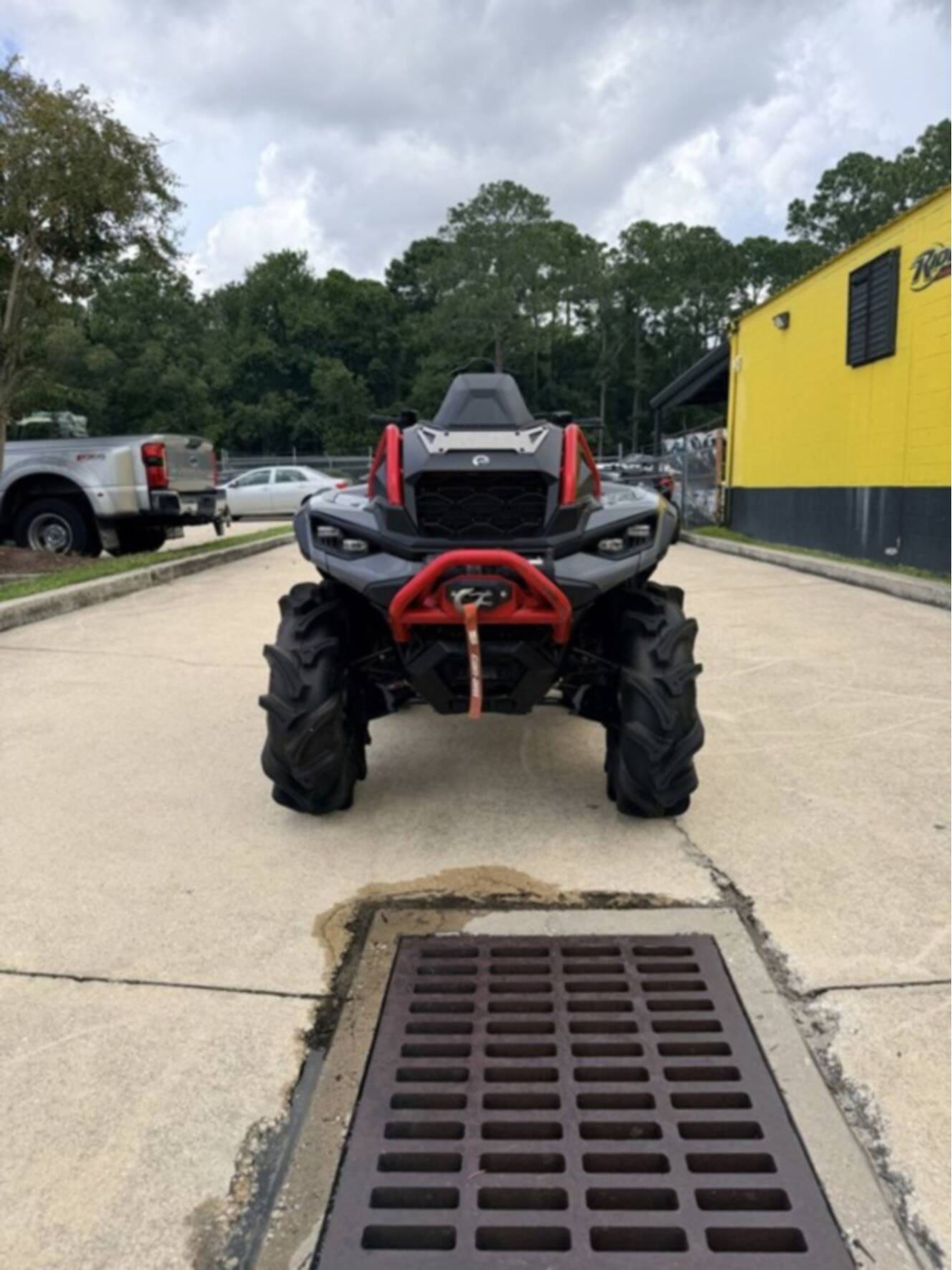 A photo of this 2025 Can-Am Outlander X mr 850