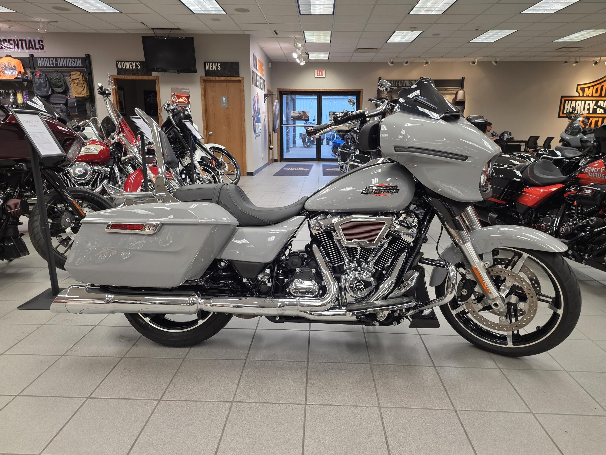 2024 Harley-Davidson Street Glide in Sioux City, IA