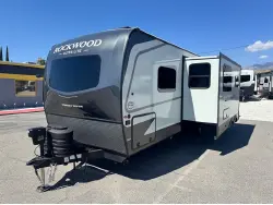 2027 Forest River ULTRALITE 2706BH Rockwood
