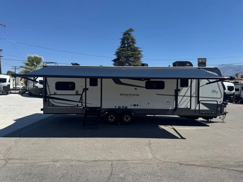 2027 Forest River ULTRALITE 2706BH Rockwood