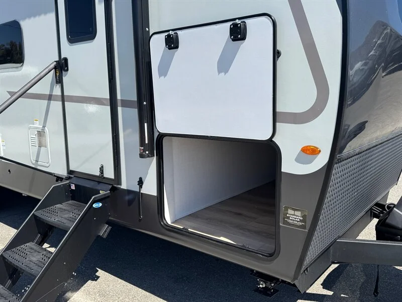 2027 Forest River ULTRALITE 2706BH Rockwood