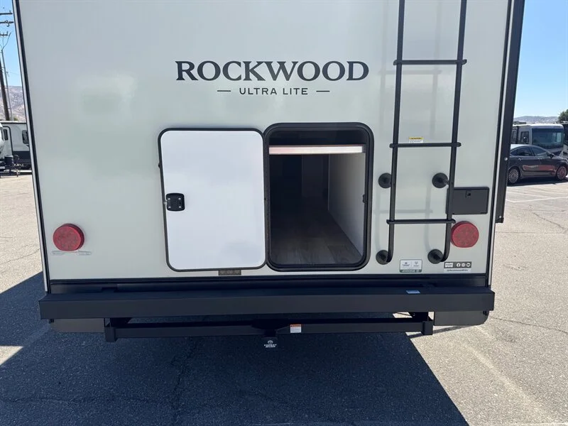 2027 Forest River ULTRALITE 2706BH Rockwood