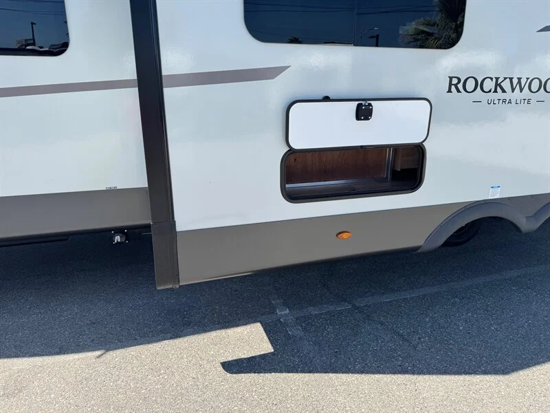 2027 Forest River ULTRALITE 2706BH Rockwood
