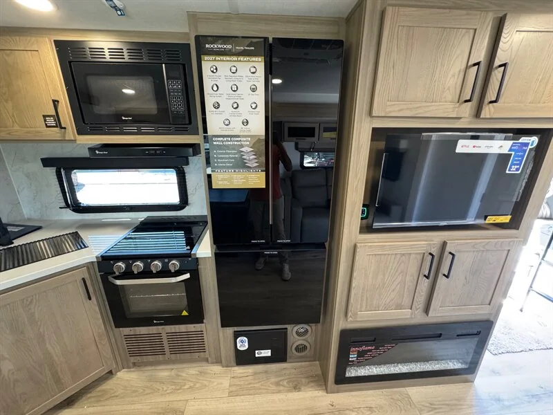 2027 Forest River ULTRALITE 2706BH Rockwood