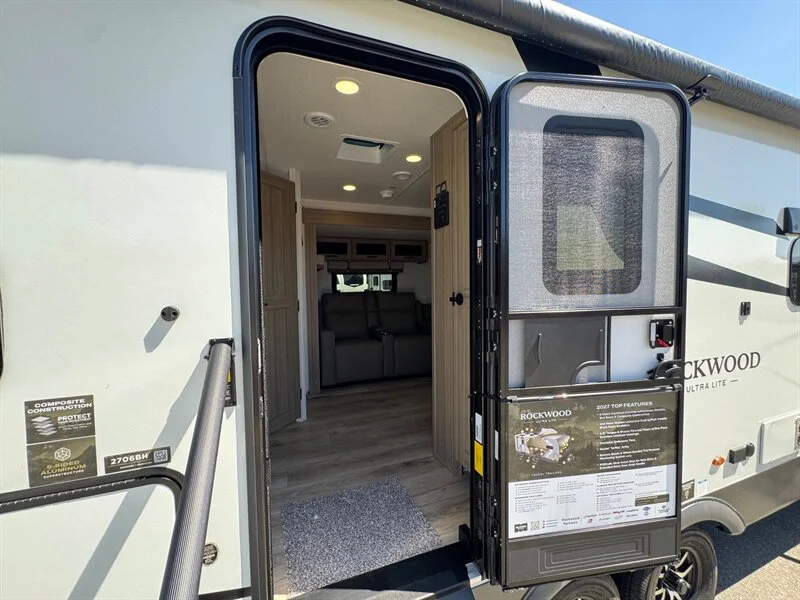 2027 Forest River ULTRALITE 2706BH Rockwood
