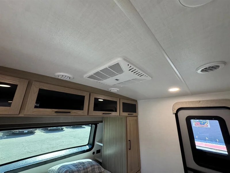 2027 Forest River ULTRALITE 2706BH Rockwood