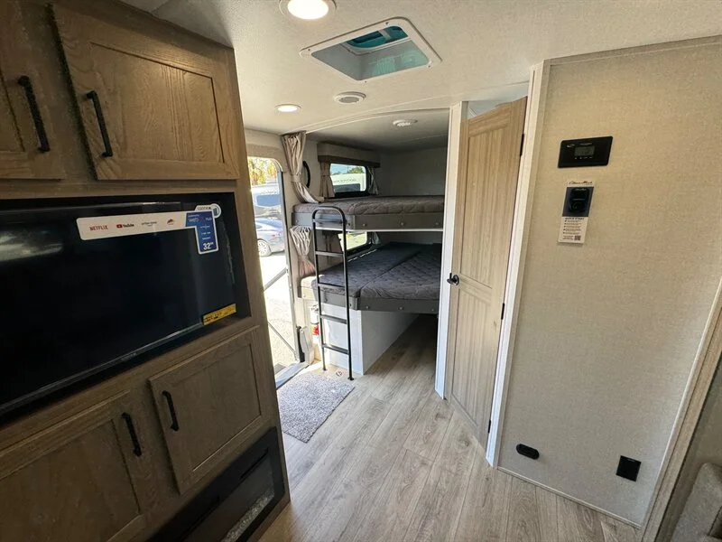 2027 Forest River ULTRALITE 2706BH Rockwood