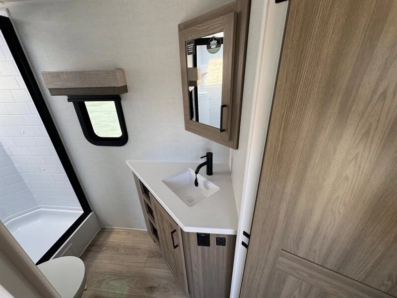 2027 Forest River ULTRALITE 2706BH Rockwood