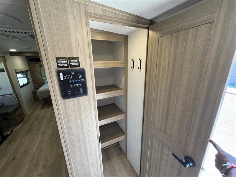 2027 Forest River ULTRALITE 2706BH Rockwood